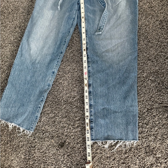 A&F MOM Jeans size 6R with Frayed Hem and denim belt - Picture 9 of 9